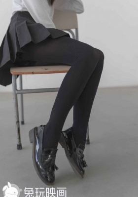 女人把衣服脱了个精光给男人亲_4K日韩免费观看